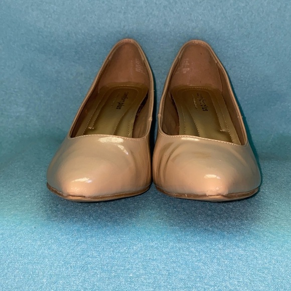COMFORT PLUS by Predictions “Janine” Nude patent pointy toe heels pumps size 6.5 - Picture 7 of 11